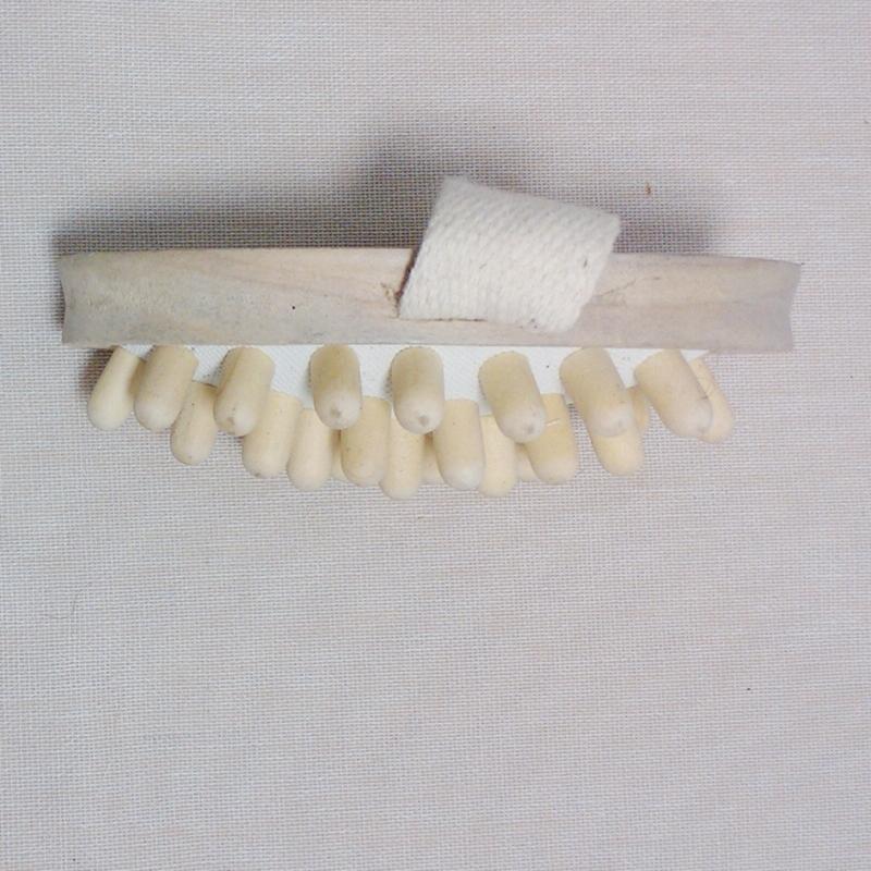 Wood Balloon Cushion Massager Soothing Body Massage Brush