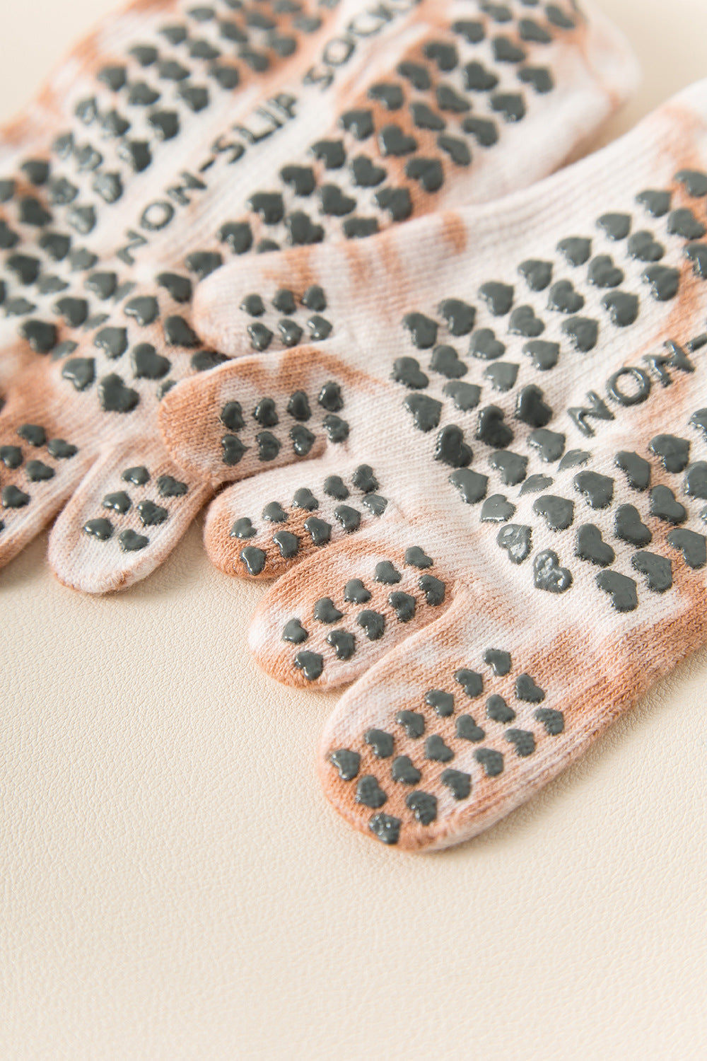 2 Pairs Green Tie-Dye Non-Slip Yoga Socks for Women - Five-Toe Cotton Blend Socks for Pilates and Indoor Sports