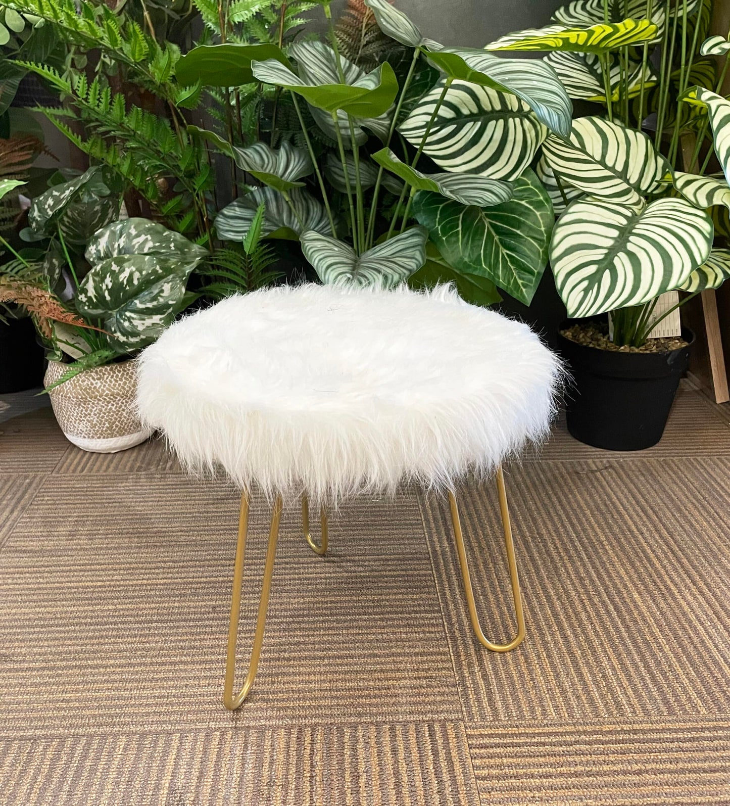 Faux Fur Shaggy White 3 Legged Child Stool / Footstool 30cm