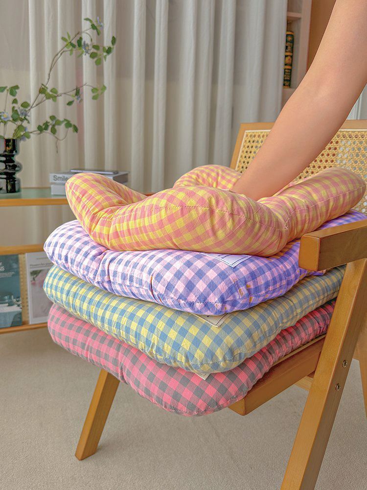 S Orange All-Season Pet Bed - Soft Washable Dog & Cat Mat with Comfortable Cushion - Warm Winter Padding for Small to Large Pets