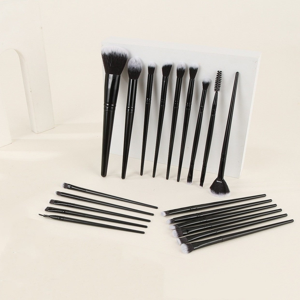 Black Complete 20-Piece Makeup Brush Set with Travel Pouch - Professional Synthetic Face & Eye Brushes Kit
